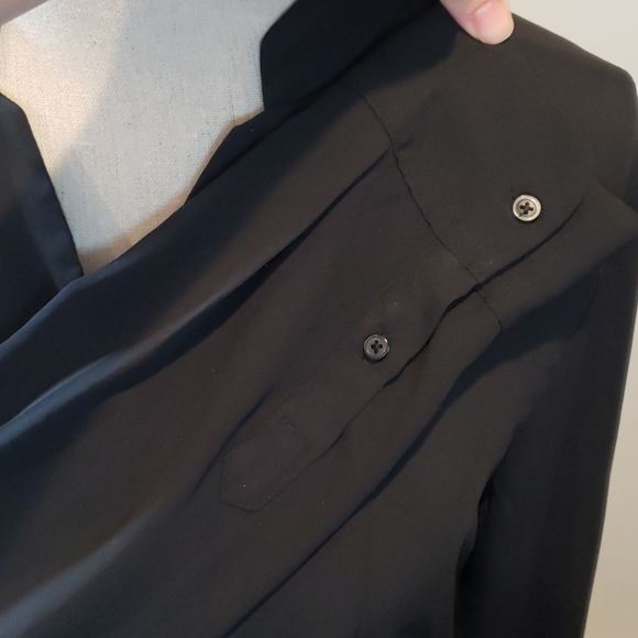 HARVE BENARD faux wrap V blouse - Picture 3 of 8